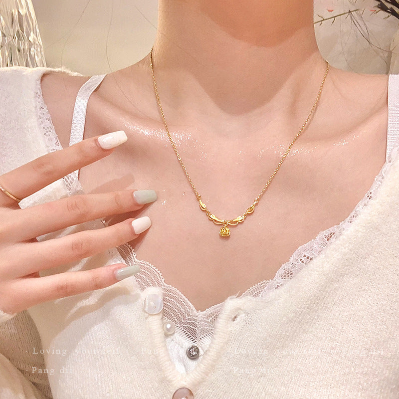 French Vintage Lace Skirt Rose Flower Pendant Clavicle Chain Necklace Women Neck Jewelry For Daily Dating Banquet Party Occasions