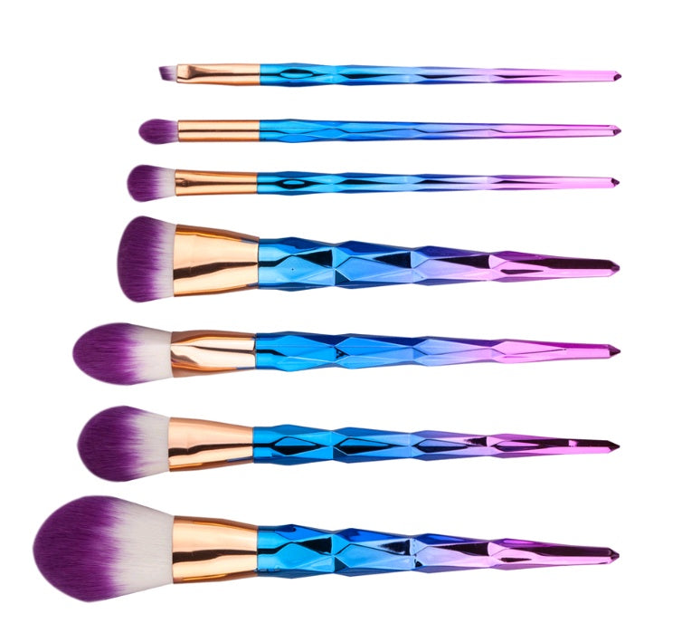7 Diamond Makeup Brushes