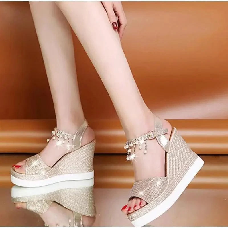 2021 New Women Summer Sandals Studded Detail Luxury Shine Design Casual Womens Shoes