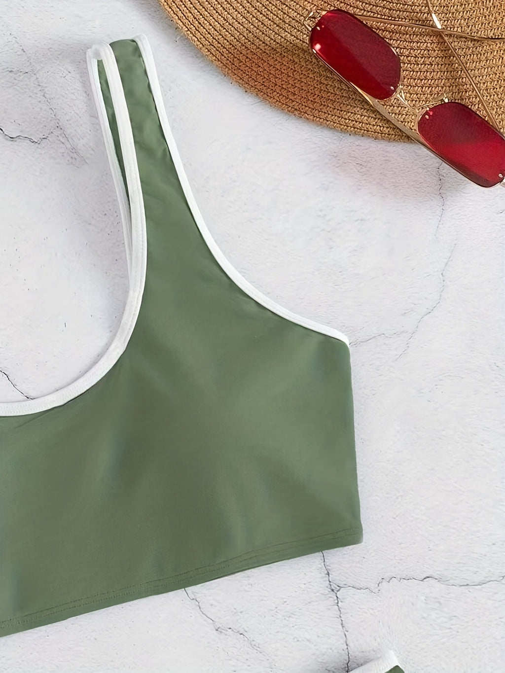 Bikini Scoop Neck Contrast Trim 2 Piece Swimsuit for Women – High Stretch Casual Bikini Set with Scallop Edge Detail and Matching Swim Briefs – Stylish Solid Color Swimwear for Beach Days Pool Lounging and Summer Vacations