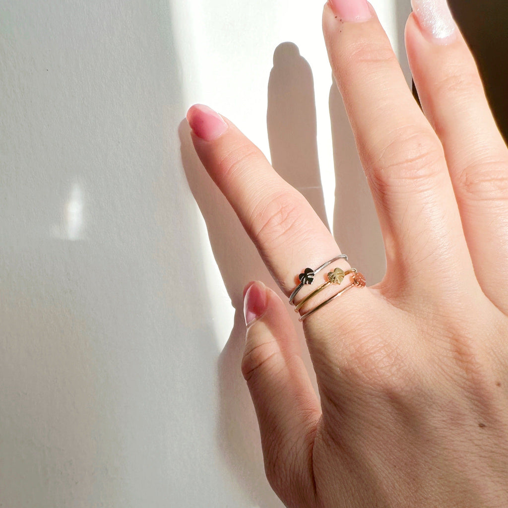Monstera Deliciosa Dainty Minimal Plant Ring