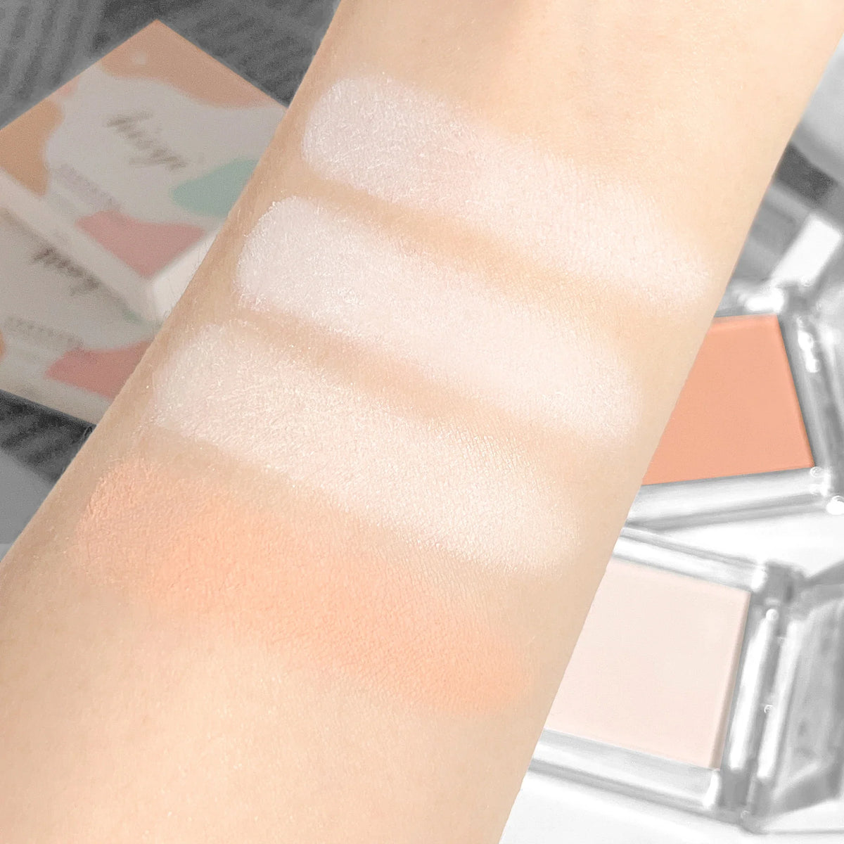Hisyi Matte Monochrome Eyeshadow Palette Natural Light Highlighter Powder For Delicate Eye Contouring Brightens