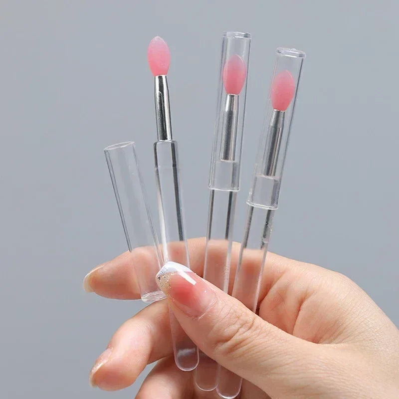 Silicone lip brush with cover, dustproof lipstick brush, glitter eyeshadow brush, portable multi-purpose brush