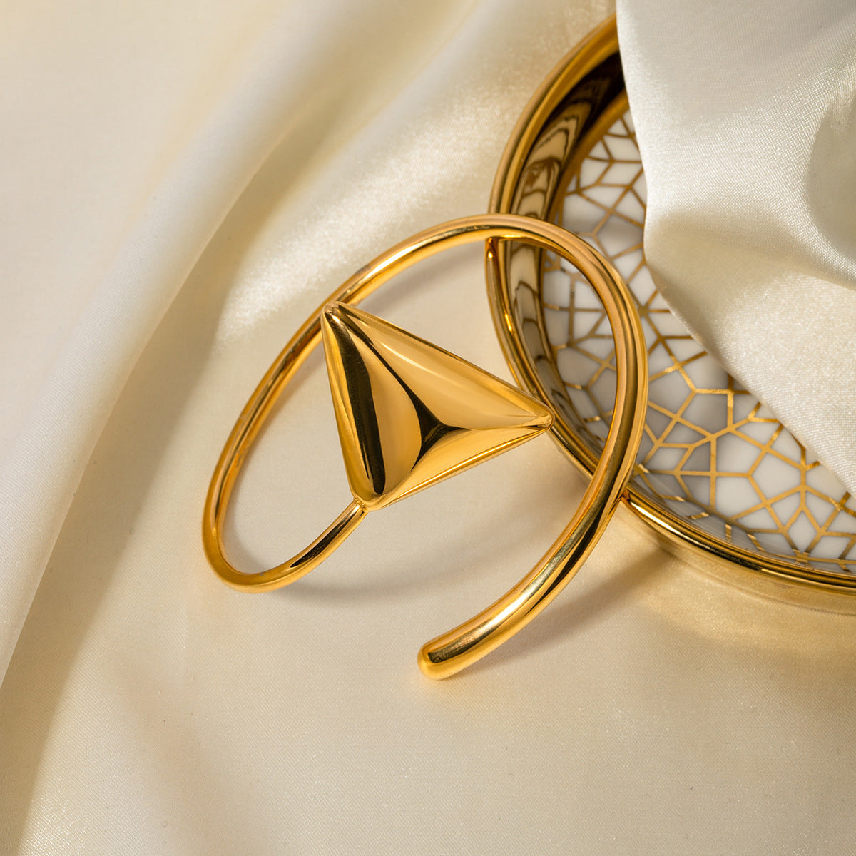 18K Gold Stainless Steel Triangle Coil Bracelet