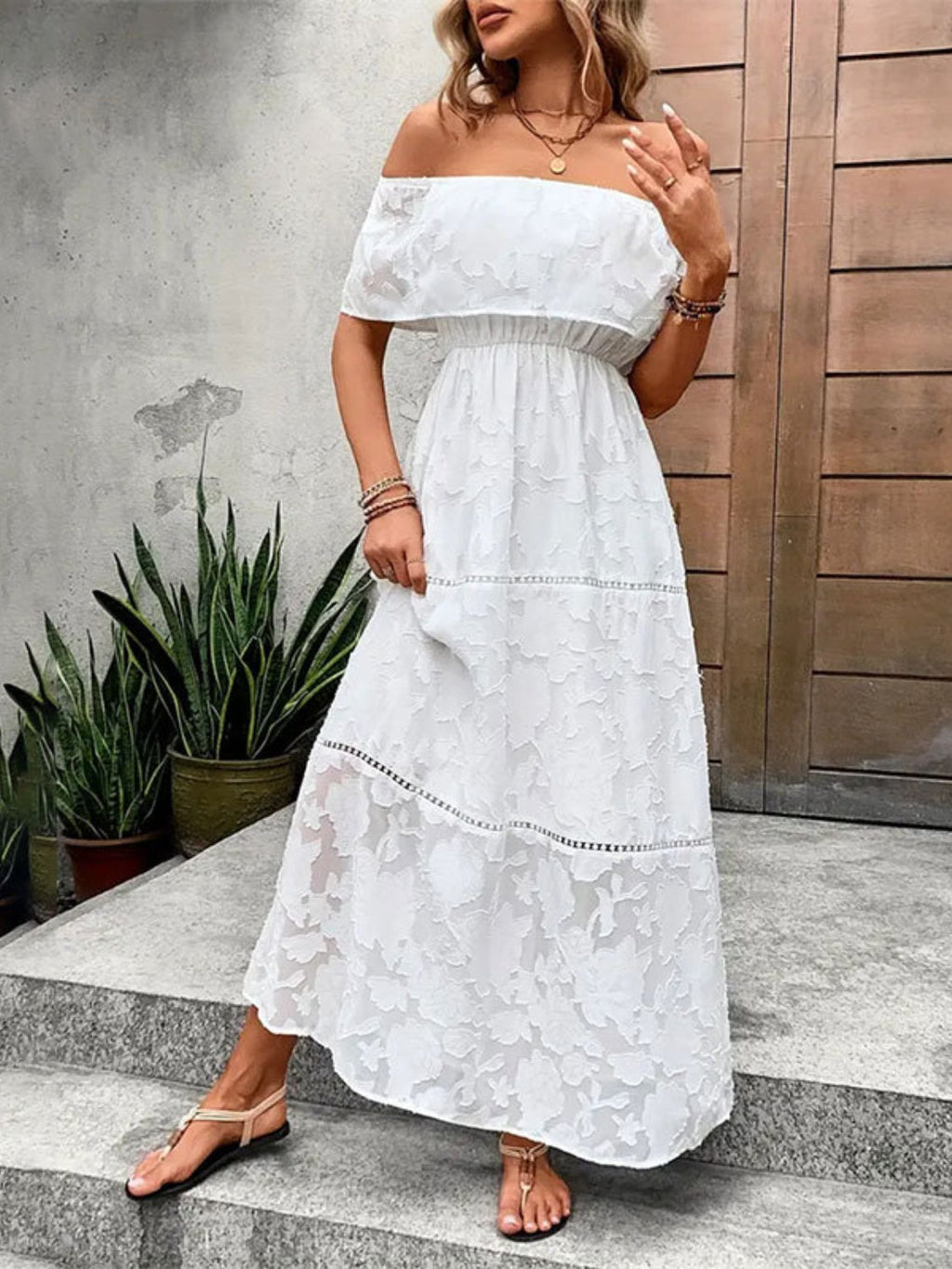White Stylish Off-Shoulder Maxi Dress Elegant Short Sleeve Summer Dress
