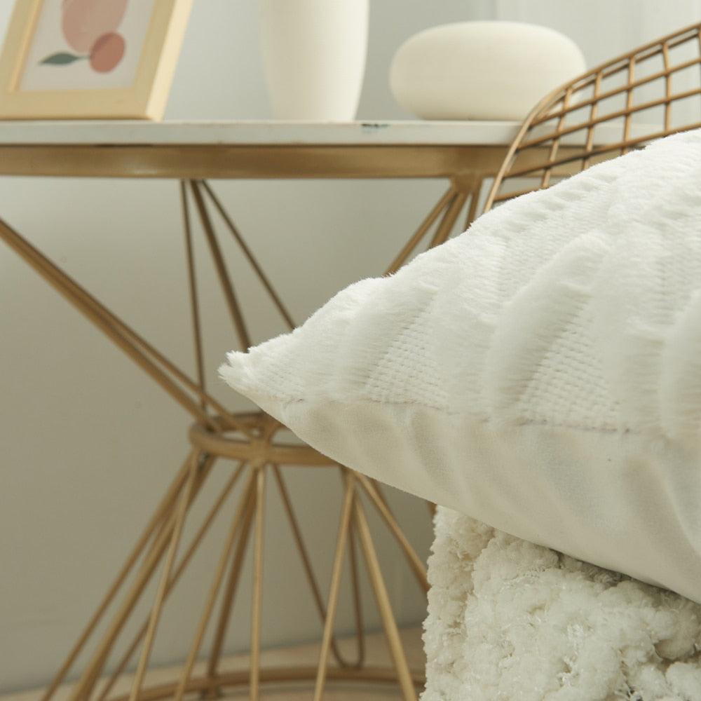 Elegant Plush Pillow Cover Geometric Soft Plush Short Wool Velvet Decorative Throw Pillow Covers Luxury Style Cushion Case Pillow Decorative Throw Pillow Case Soft Cozy Bed Cushion Cover Faux Fur Home Decor
