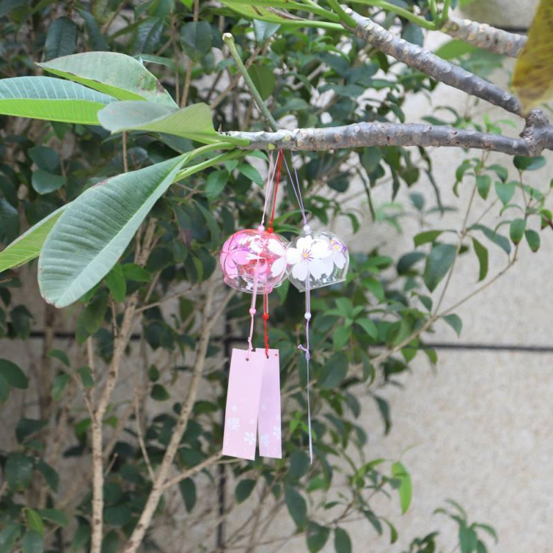 Japan Style Hand-paint Sakura Glass Wind Chimes Creative Gifts Painted Window & Door Hanging Bells Decorations Hanging Wind Chime Pendant Label Chimes Wind Bells Gift For Mom Home