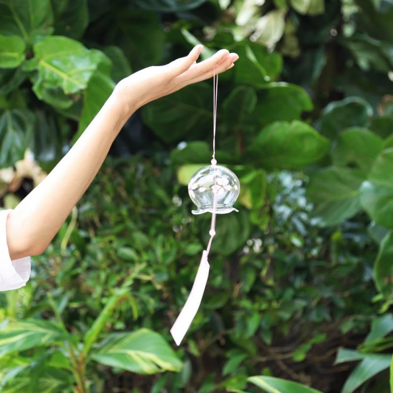 Japan Style Hand-paint Sakura Glass Wind Chimes Creative Gifts Painted Window & Door Hanging Bells Decorations Hanging Wind Chime Pendant Label Chimes Wind Bells Gift For Mom Home