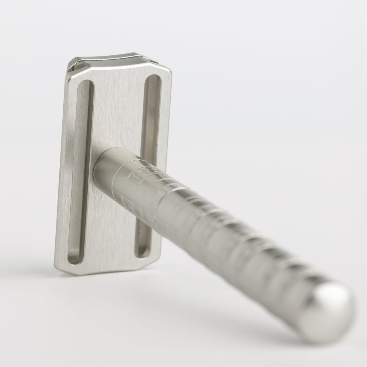 Henson Shaving [AL13-V2] Medium Safety Razor