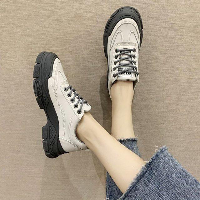 Spring Summer Lace-up White Women Flat Leather Shoes White Board Casual Shoes Women Sneakers Casual Everyday Walking Fashionable Shoes
